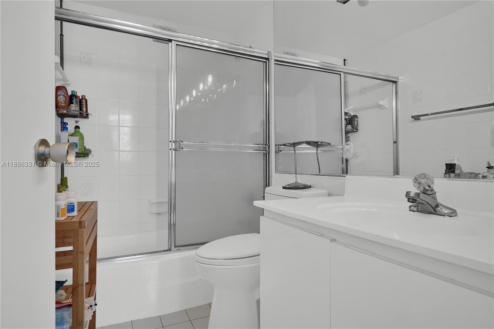 FOUR AMBASSADORS CONDO PH - Residential