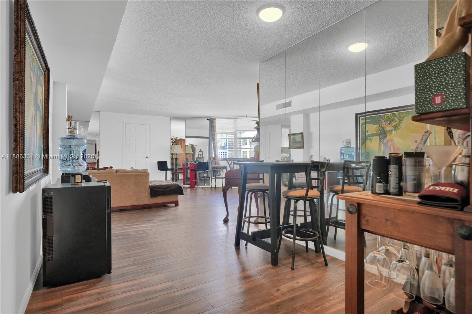 905 Brickell Bay Dr 1121