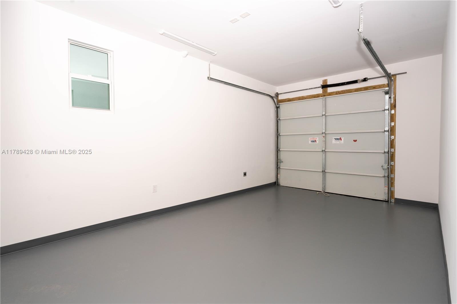 BRICKELL ESTATES - Residential