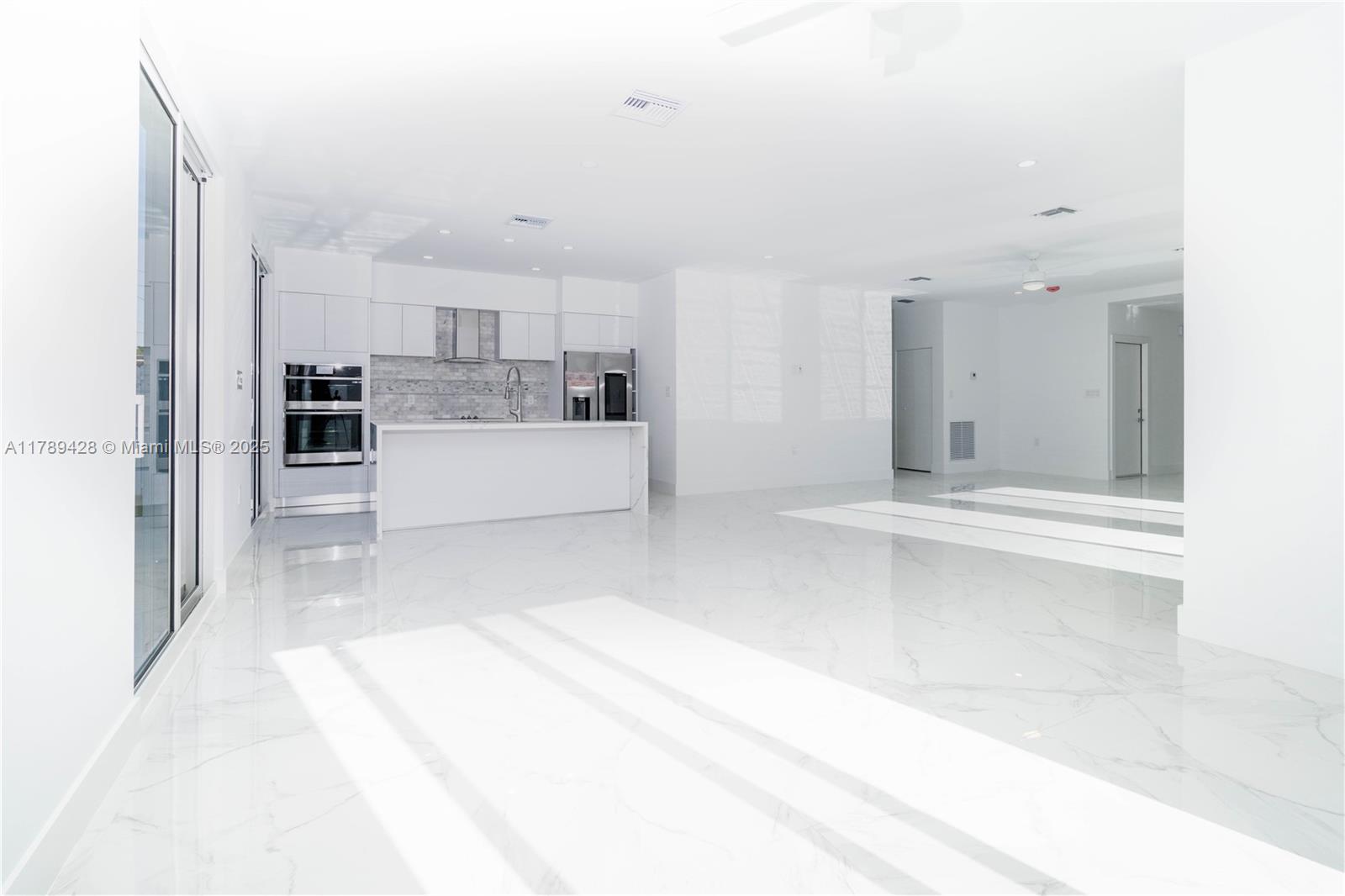 BRICKELL ESTATES - Residential