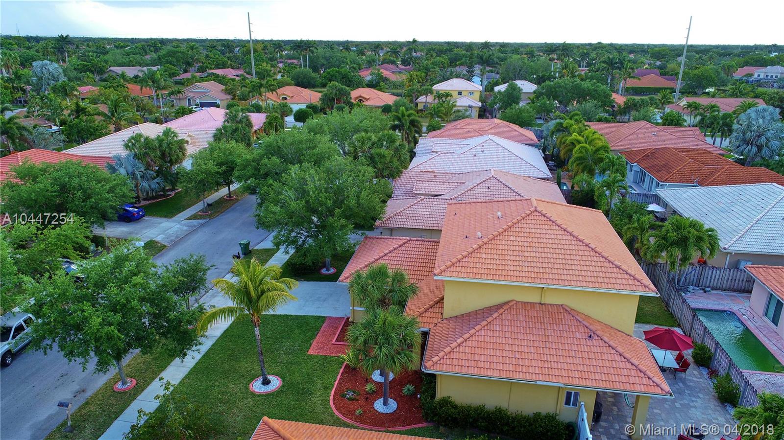 BONAVILLAS - Residential Lease