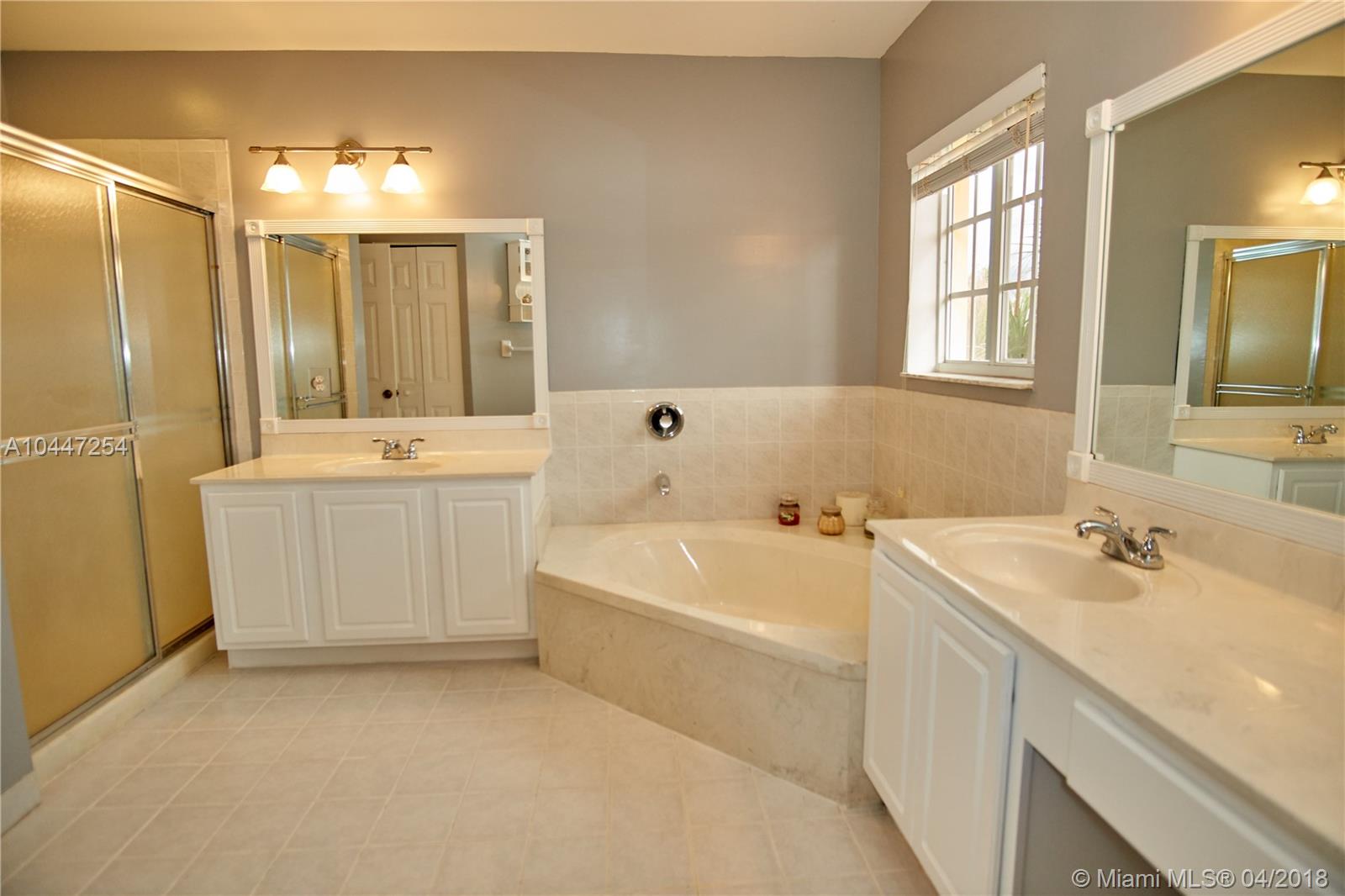 BONAVILLAS - Residential Lease