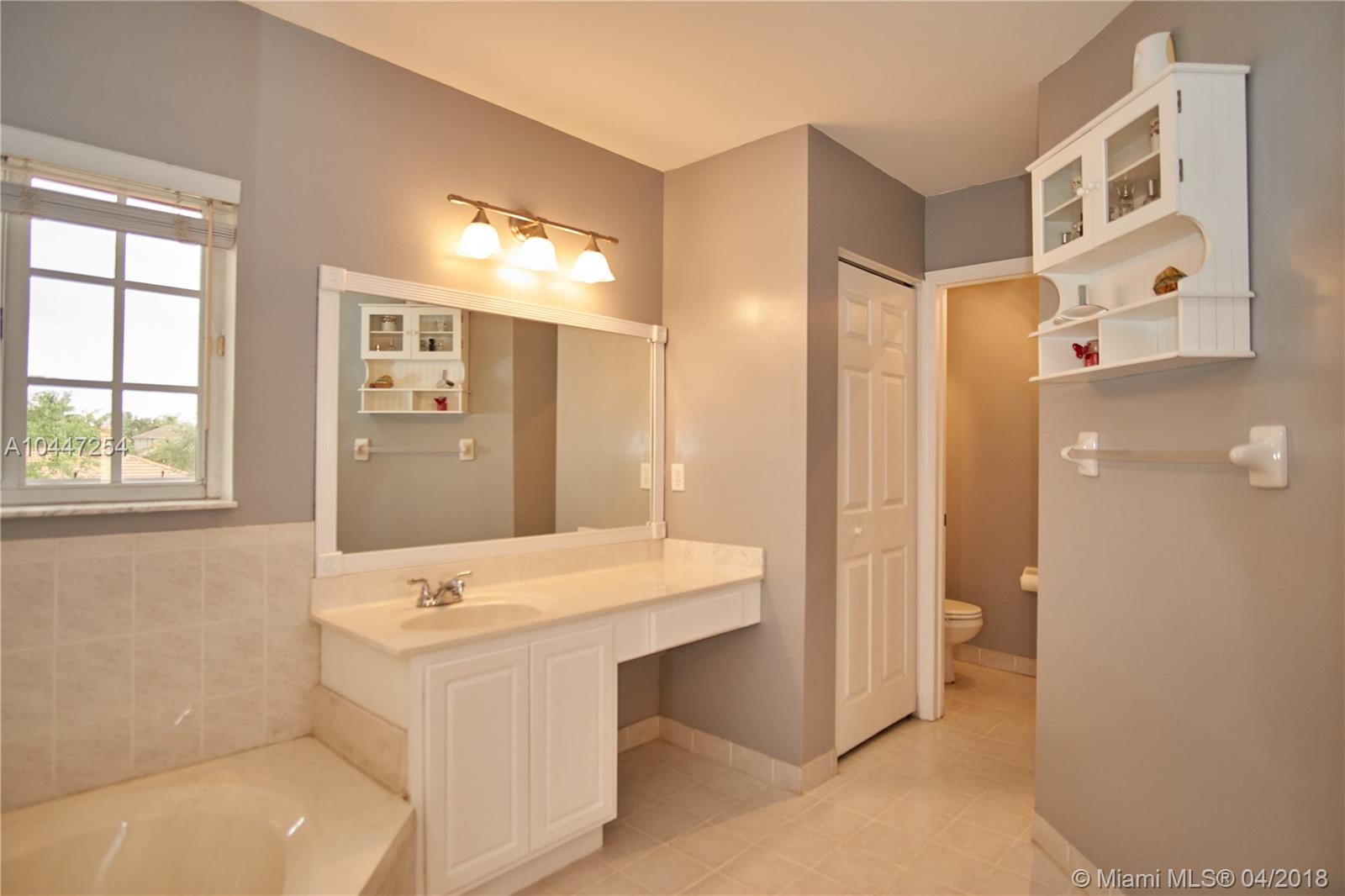 BONAVILLAS - Residential Lease