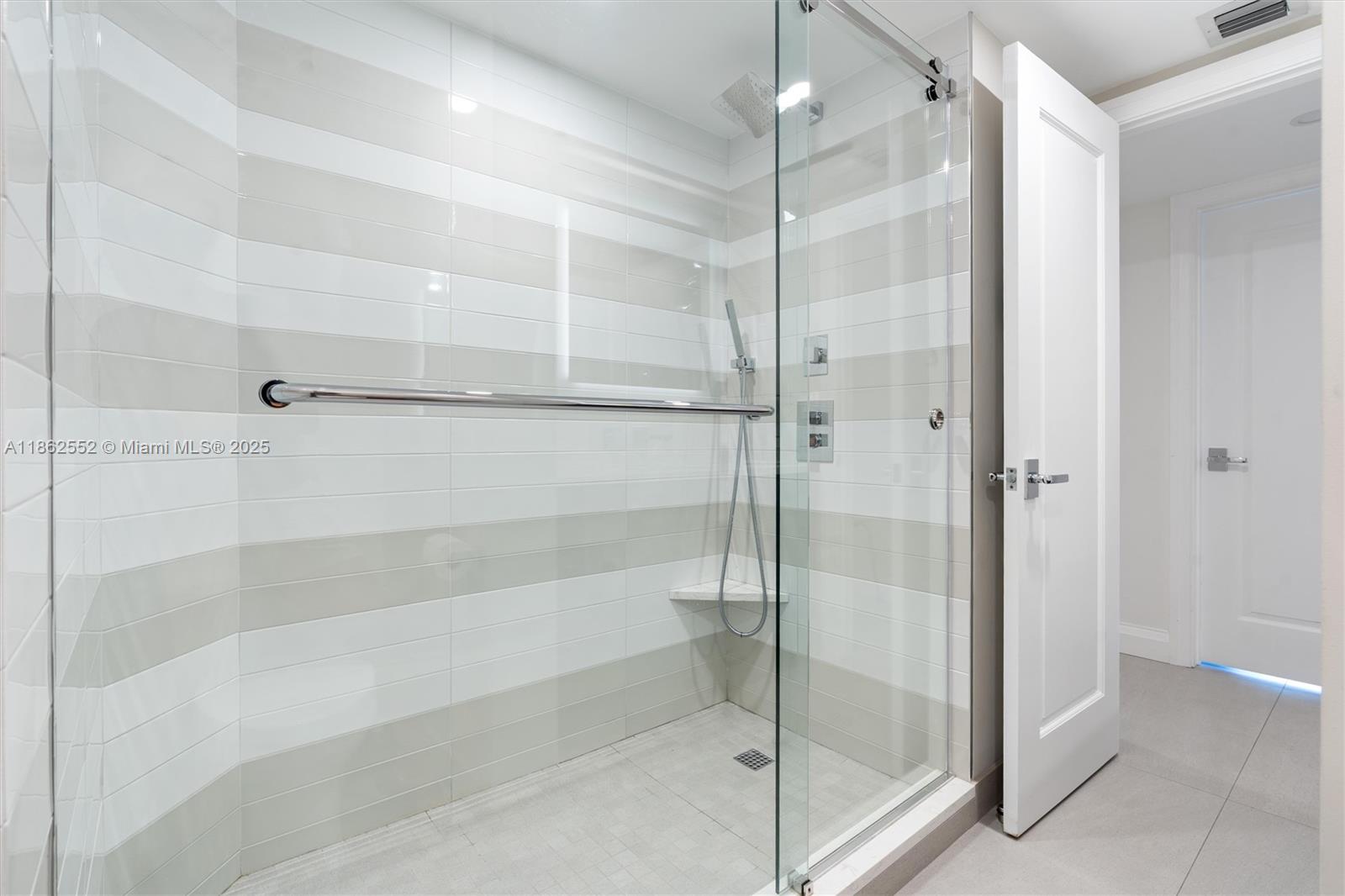 POINT OF AMERICAS - Residential