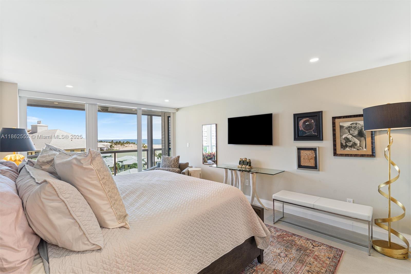 POINT OF AMERICAS - Residential