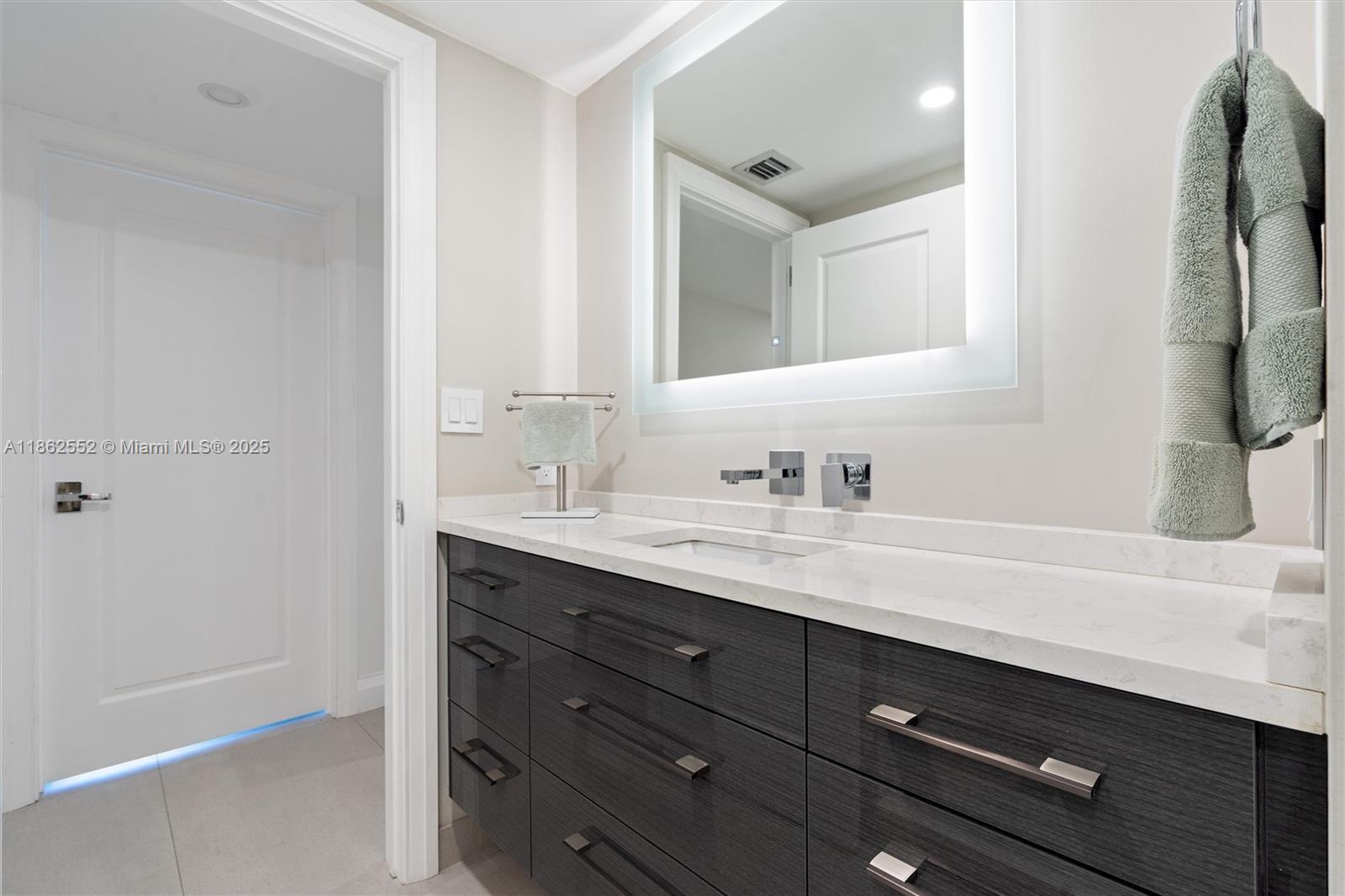 POINT OF AMERICAS - Residential