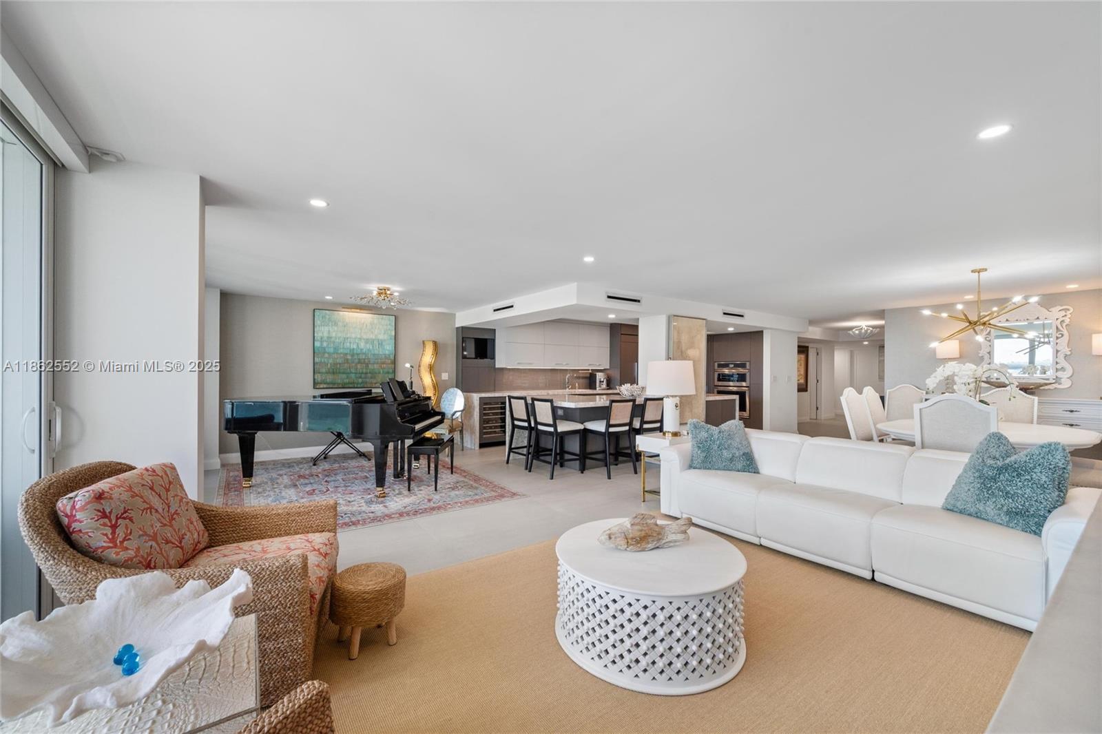 POINT OF AMERICAS - Residential