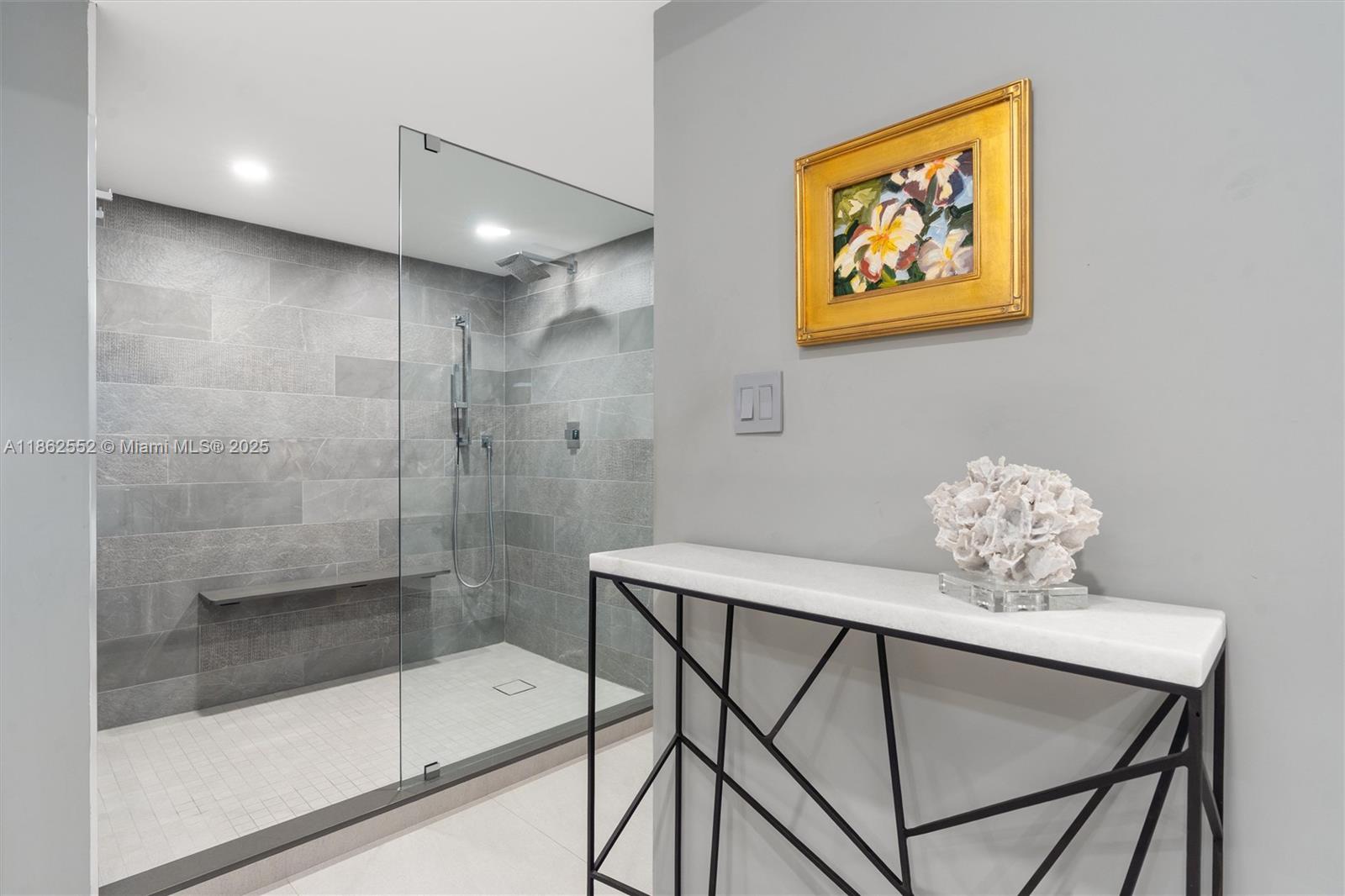 POINT OF AMERICAS - Residential