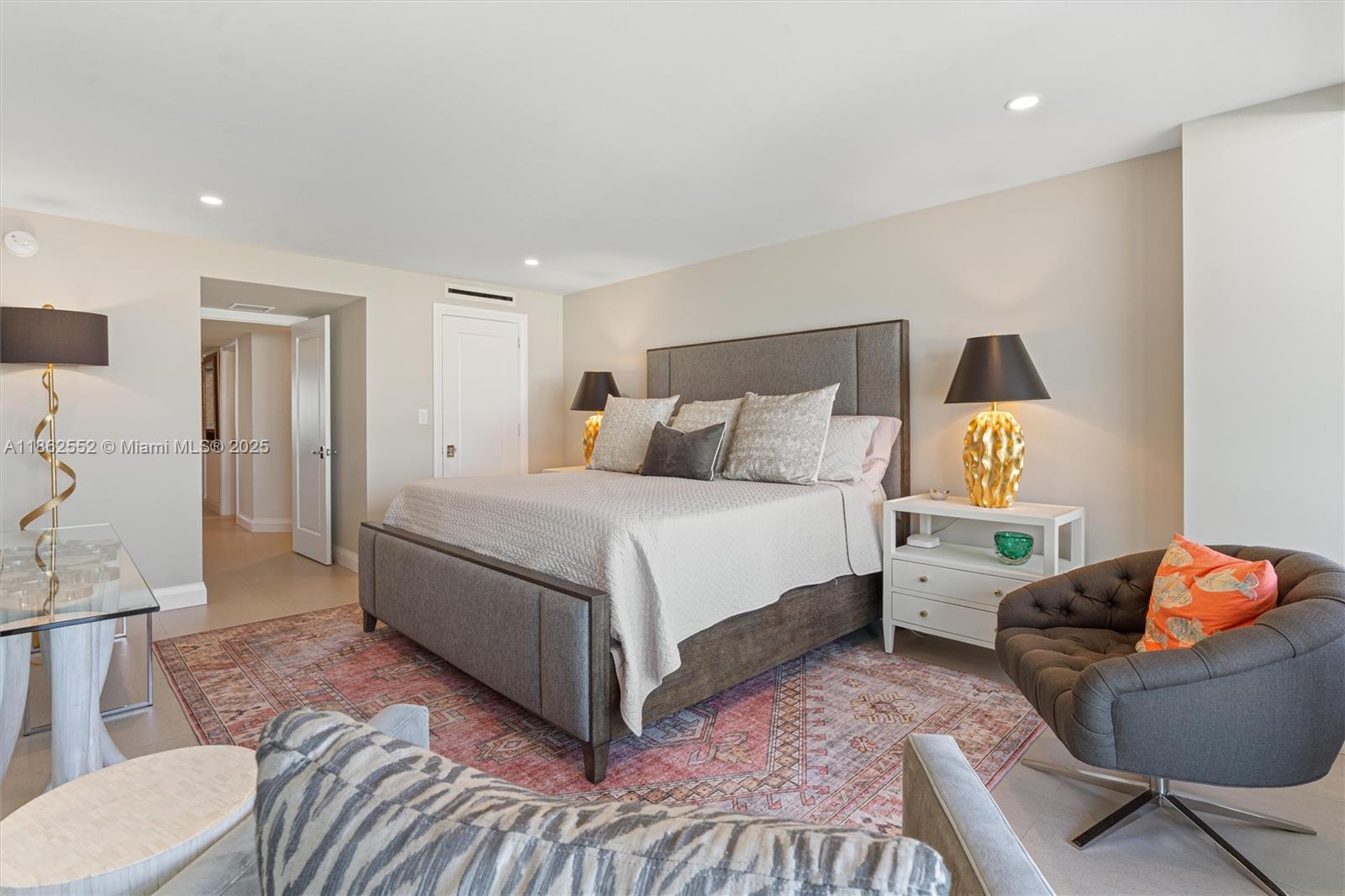 POINT OF AMERICAS - Residential