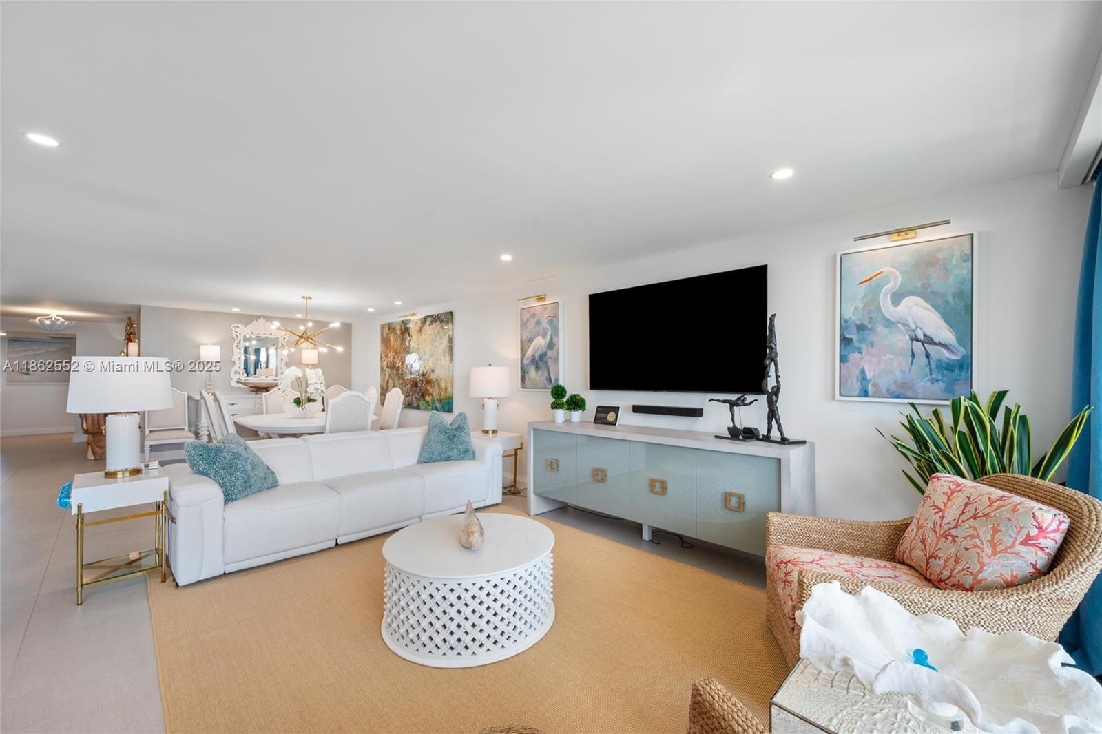 POINT OF AMERICAS - Residential