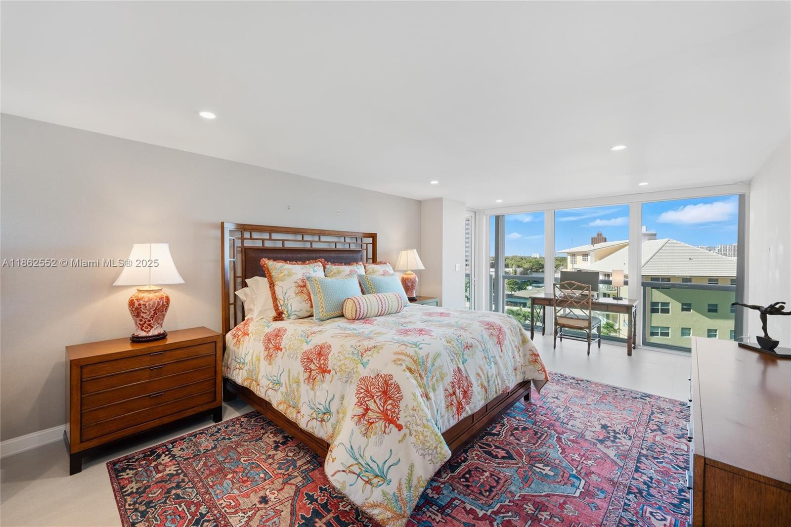 POINT OF AMERICAS - Residential