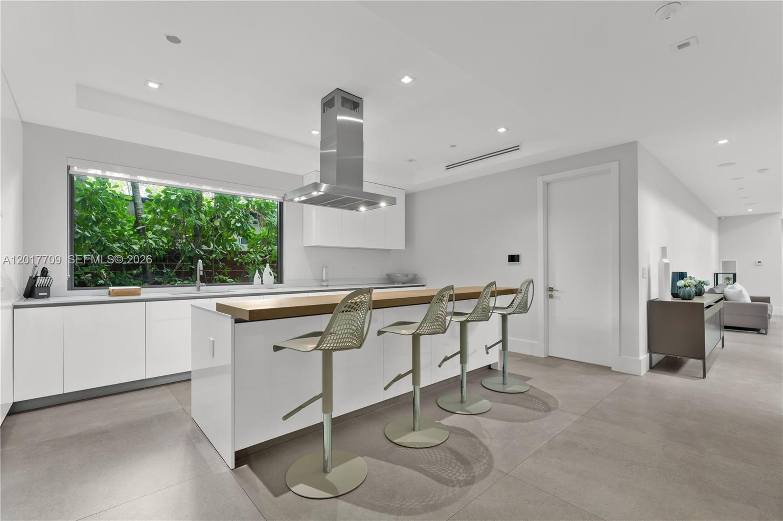 BAY HEIGHTS - Residential