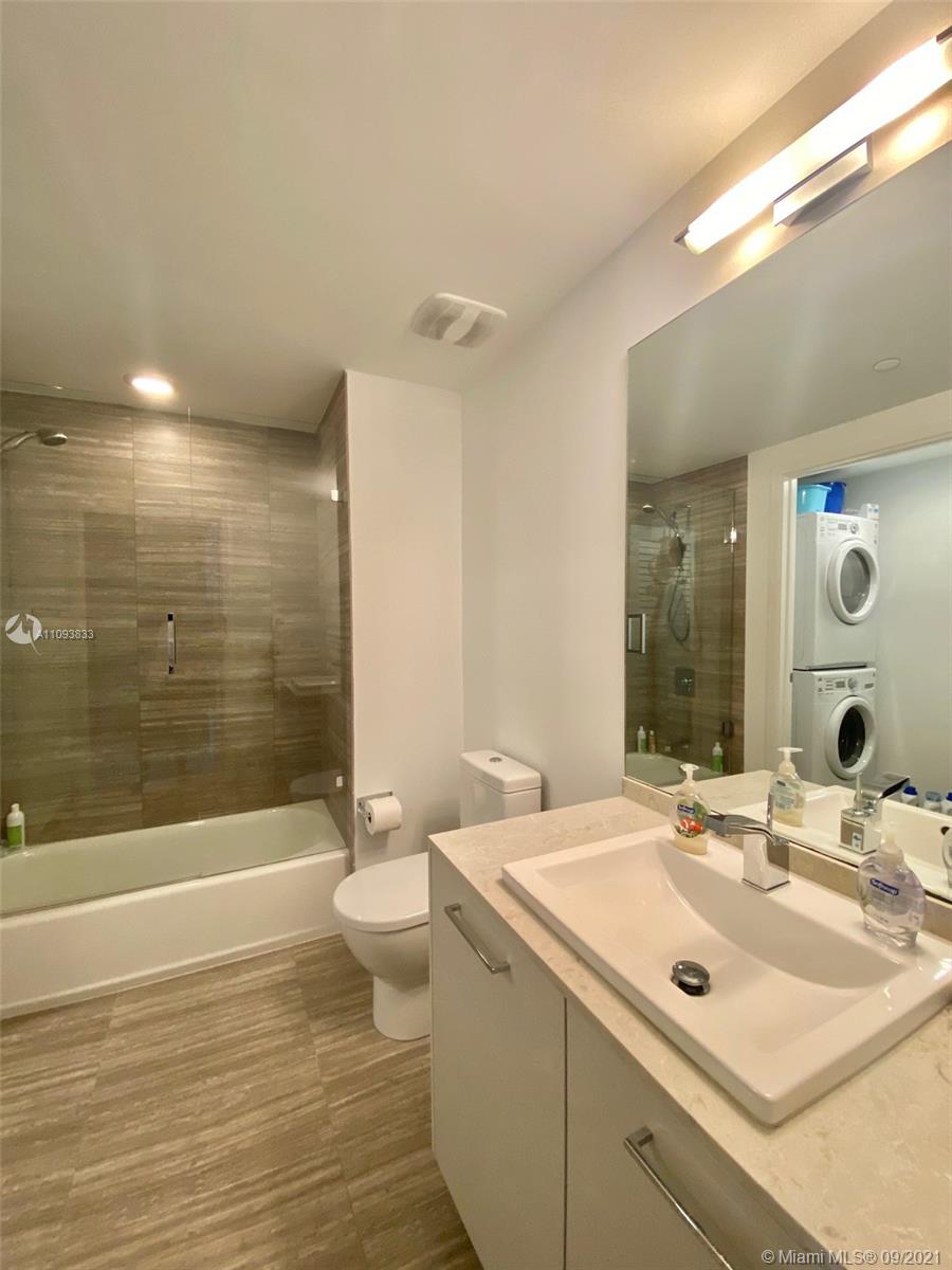 1010 BRICKELL - Residential