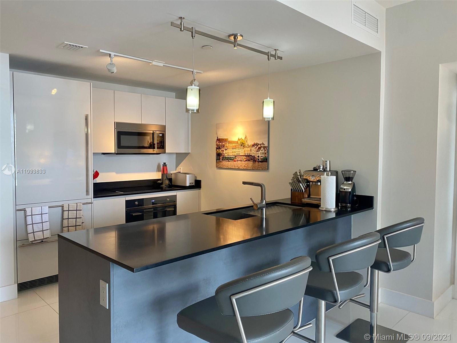 1010 BRICKELL - Residential