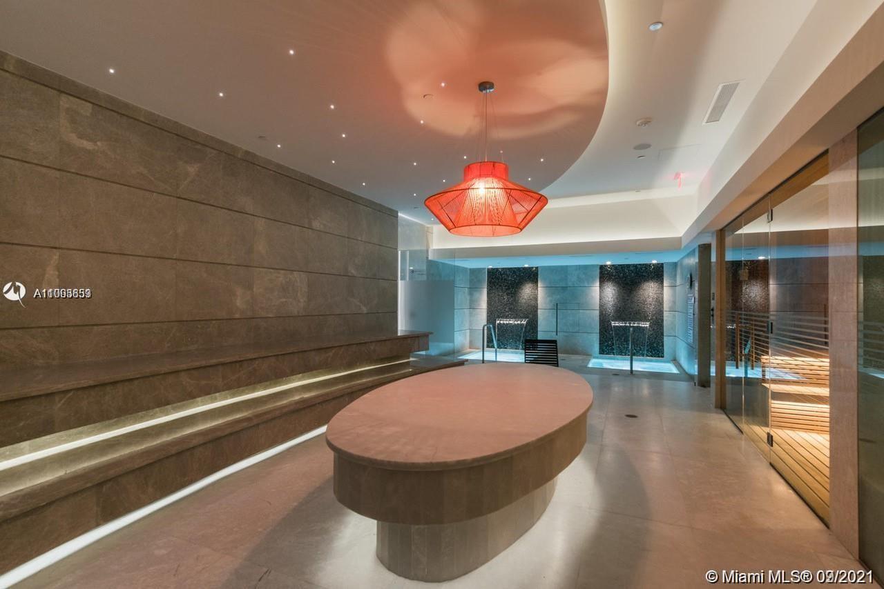 1010 BRICKELL - Residential