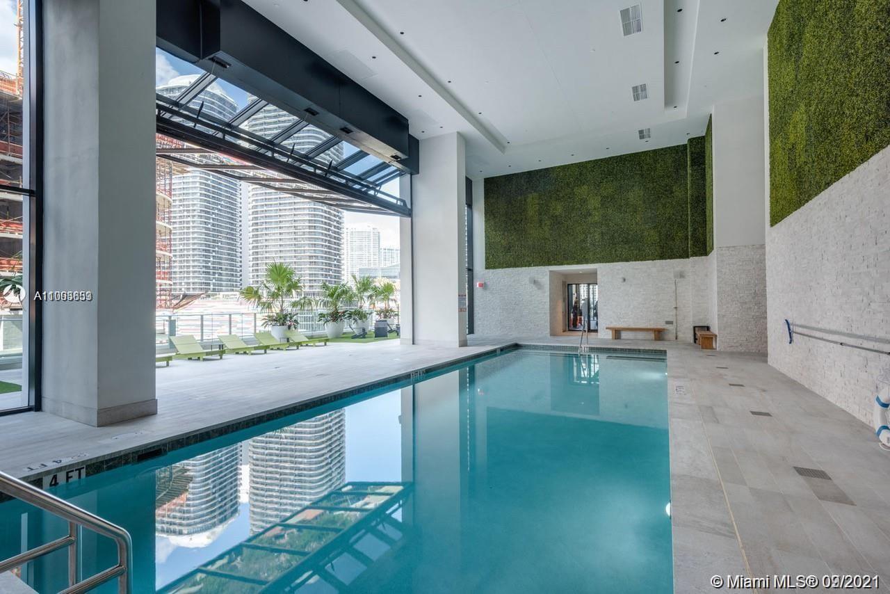 1010 BRICKELL - Residential