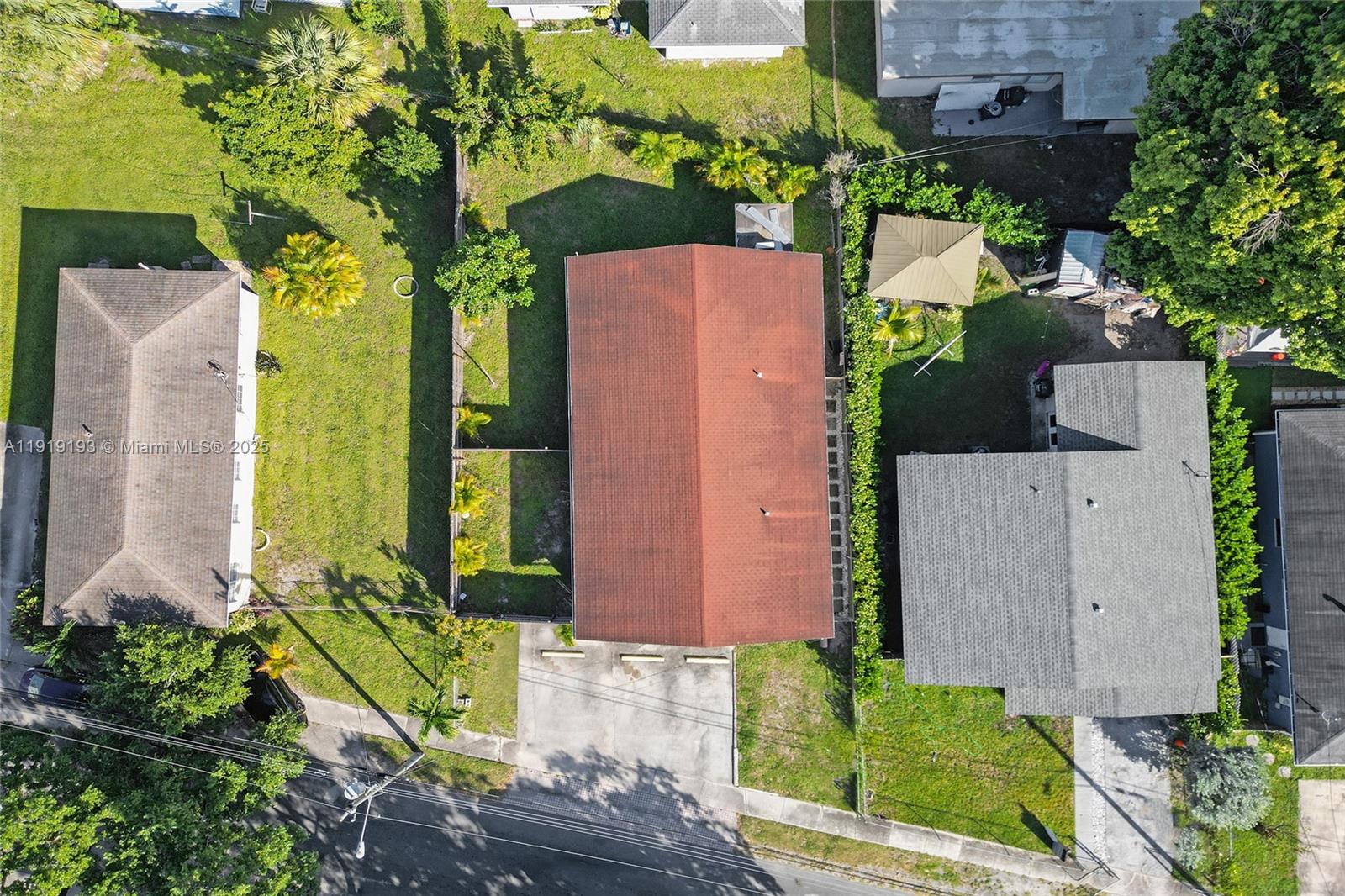 HENRY PARK - Residential Lease