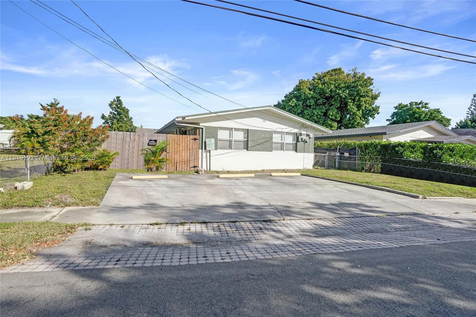 HENRY PARK - Residential Lease