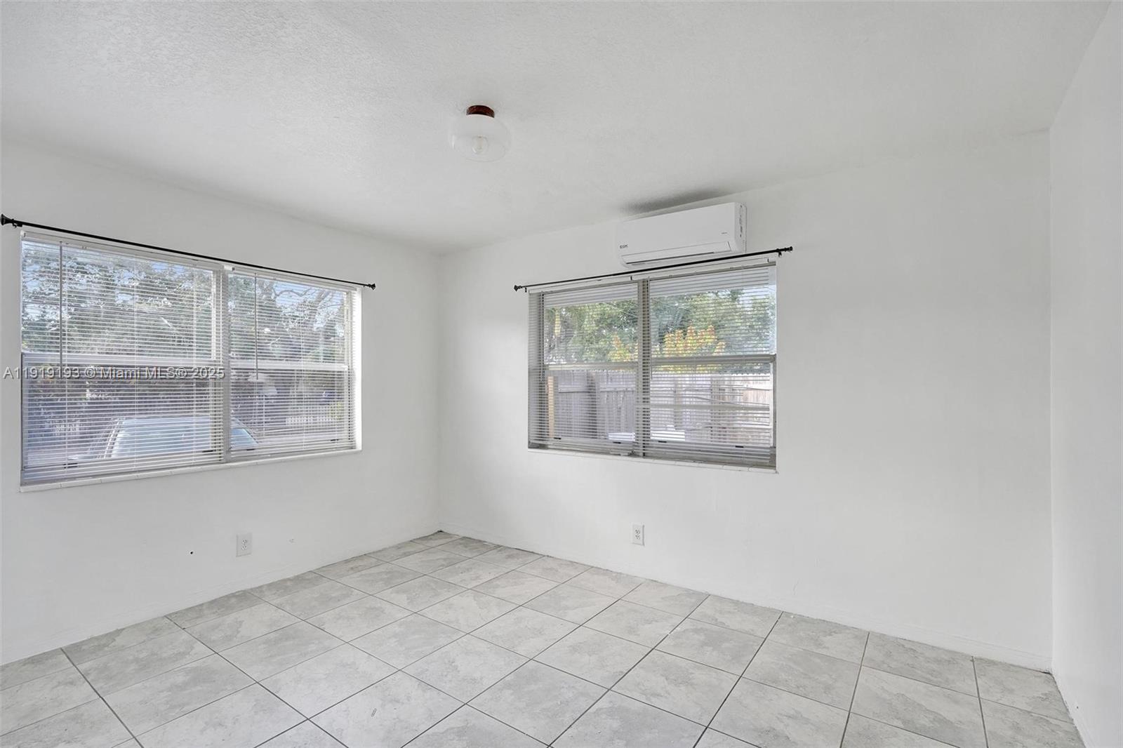 HENRY PARK - Residential Lease