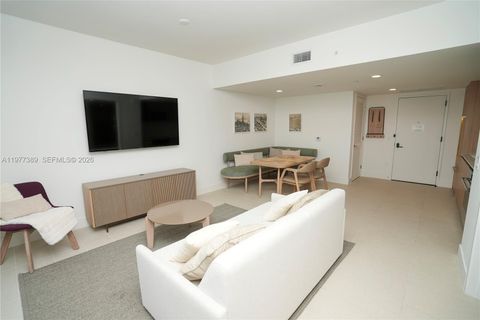 Tiny photo for 159 NE 6th St #3713, Miami, FL 33132 (MLS # A11977389)