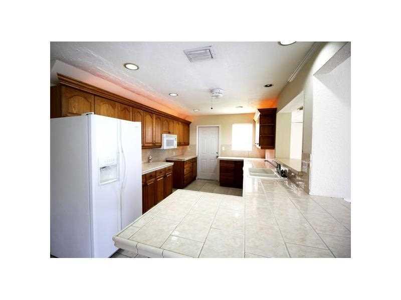 MARGATE 5TH ADD 46-28 B - Residential Lease