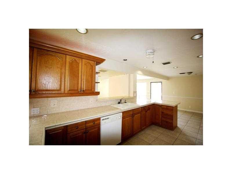 MARGATE 5TH ADD 46-28 B - Residential Lease