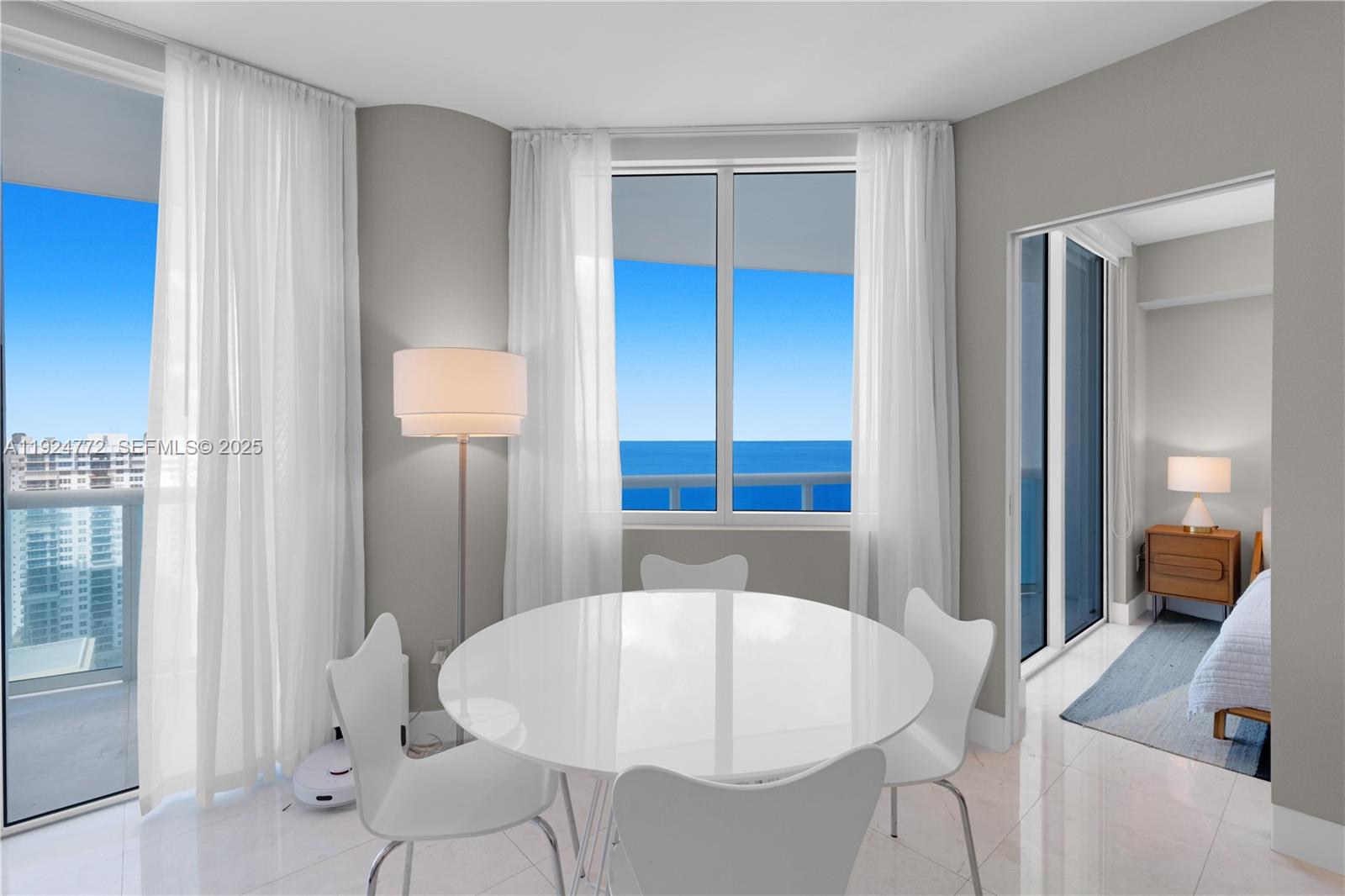 2711 HOLLYWOOD BEACH CONDO - Residential Lease