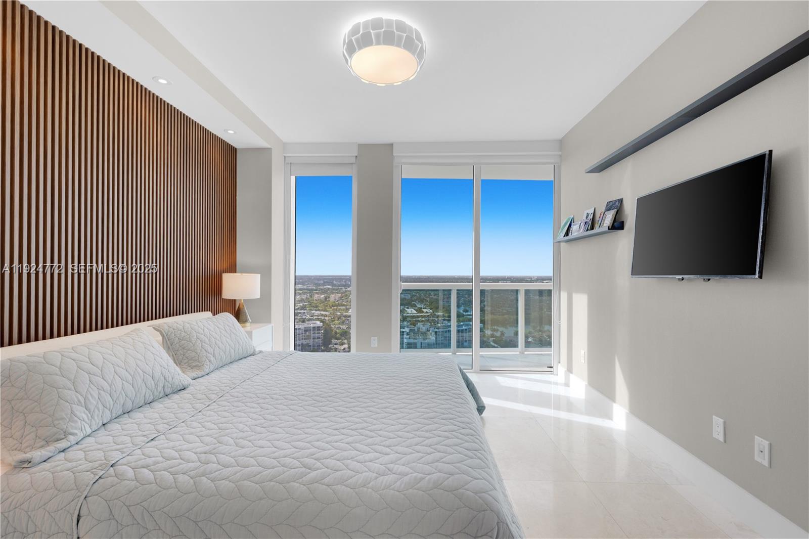 2711 HOLLYWOOD BEACH CONDO - Residential Lease