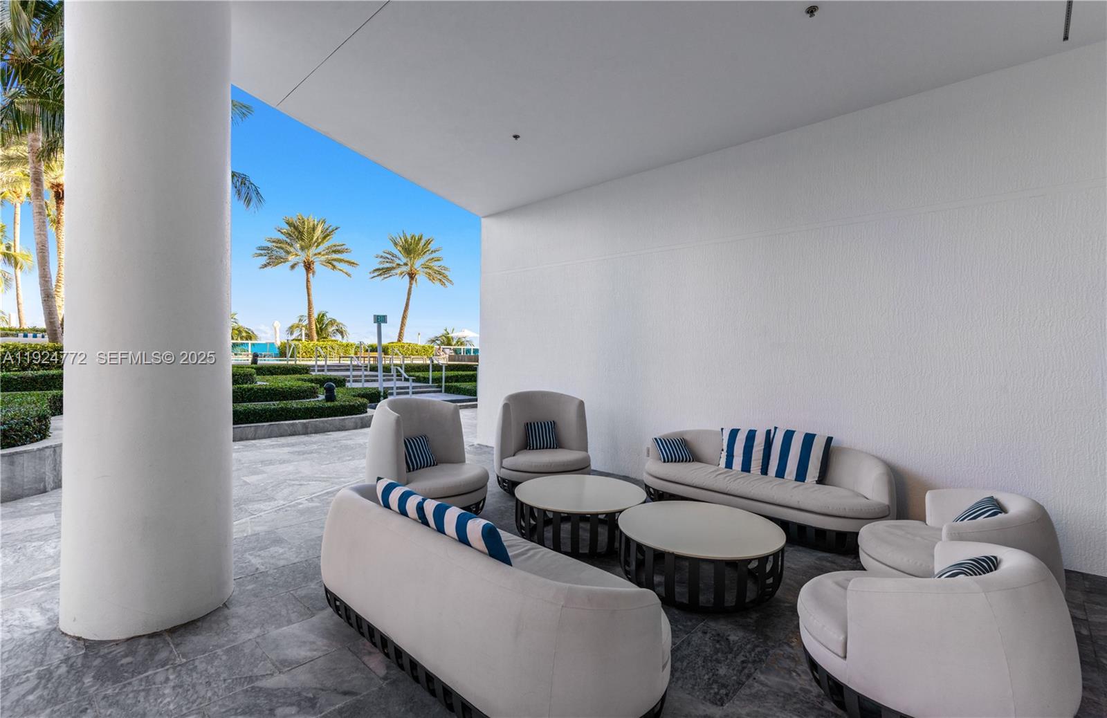 2711 HOLLYWOOD BEACH CONDO - Residential Lease