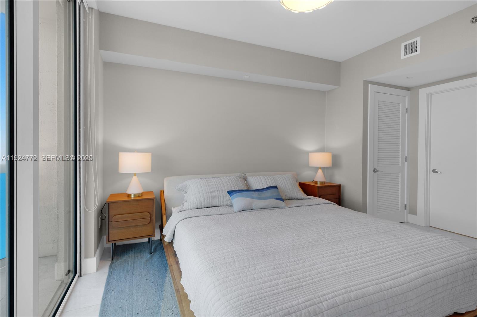 2711 HOLLYWOOD BEACH CONDO - Residential Lease