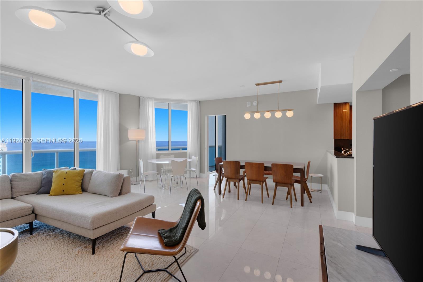 2711 HOLLYWOOD BEACH CONDO - Residential Lease