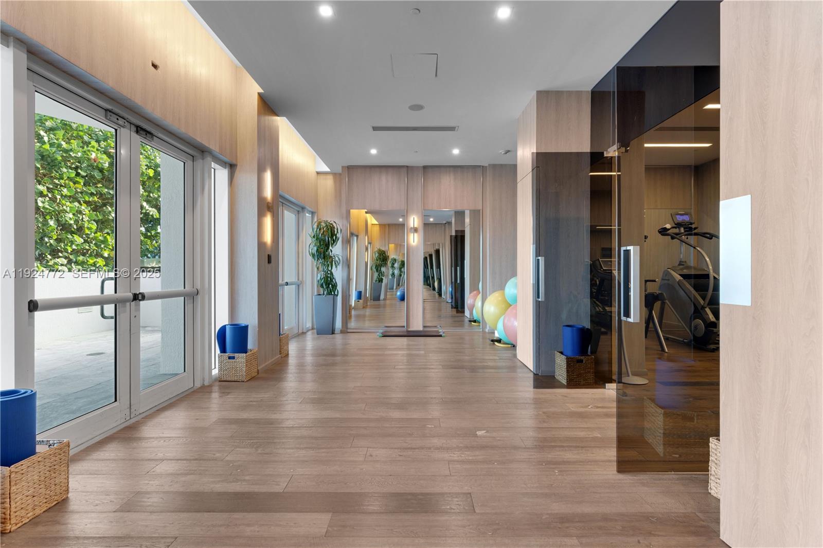 2711 HOLLYWOOD BEACH CONDO - Residential Lease