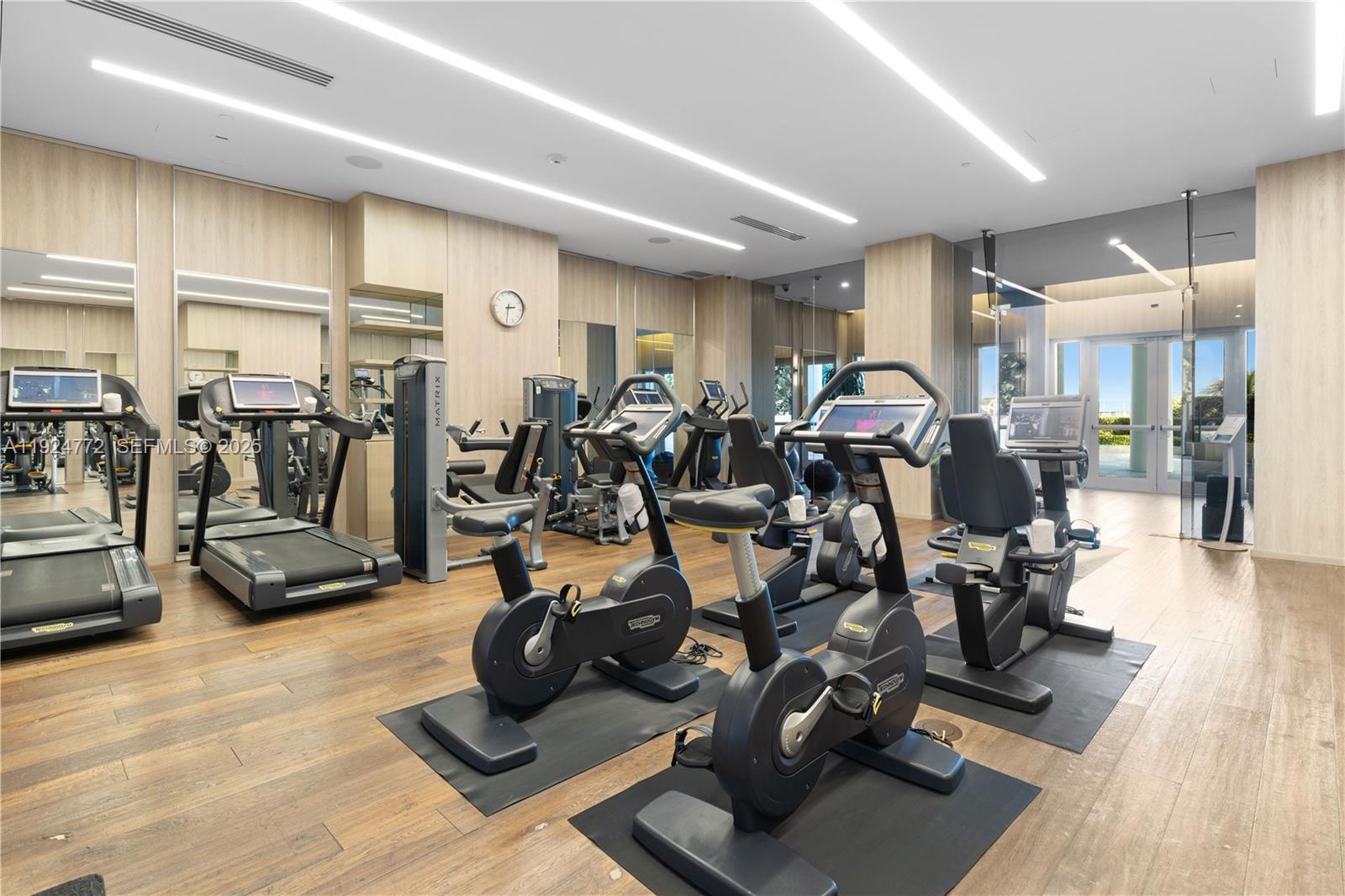 2711 HOLLYWOOD BEACH CONDO - Residential Lease