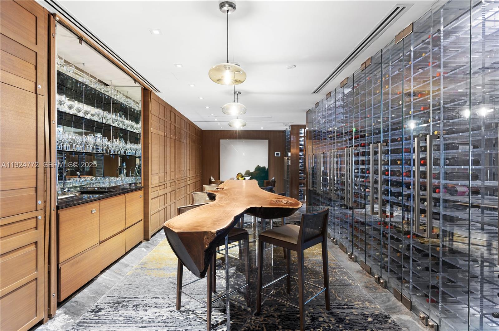 2711 HOLLYWOOD BEACH CONDO - Residential Lease