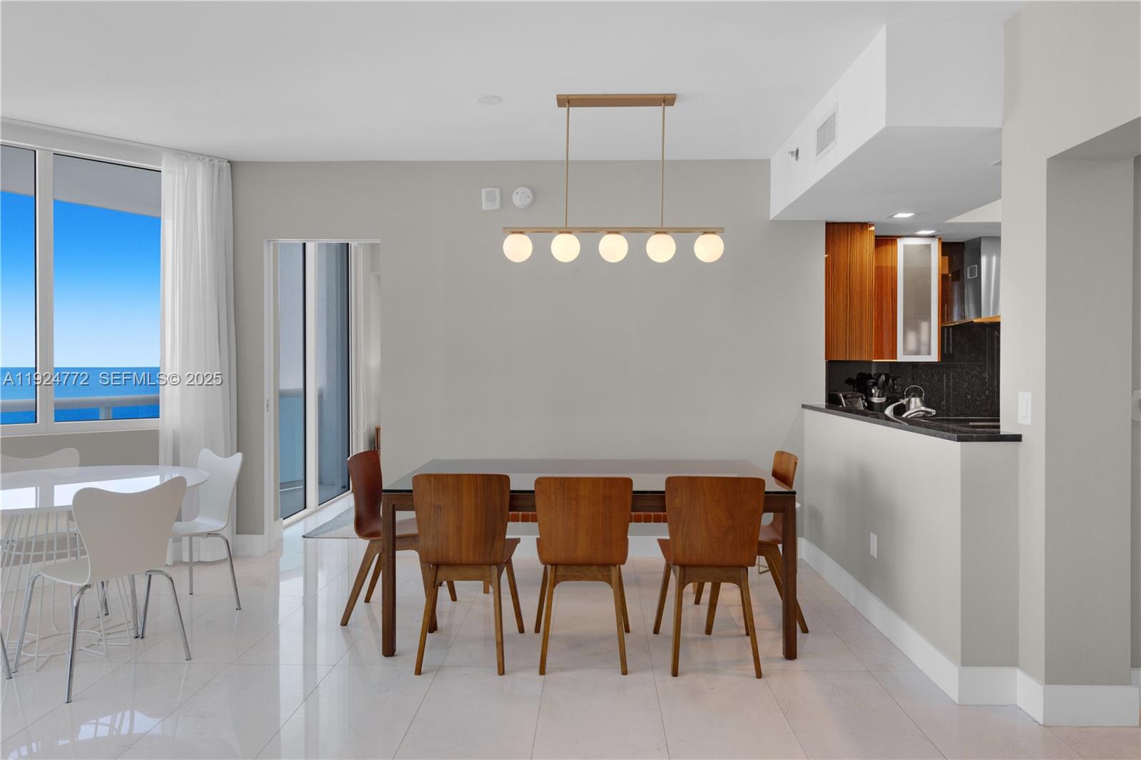 2711 HOLLYWOOD BEACH CONDO - Residential Lease