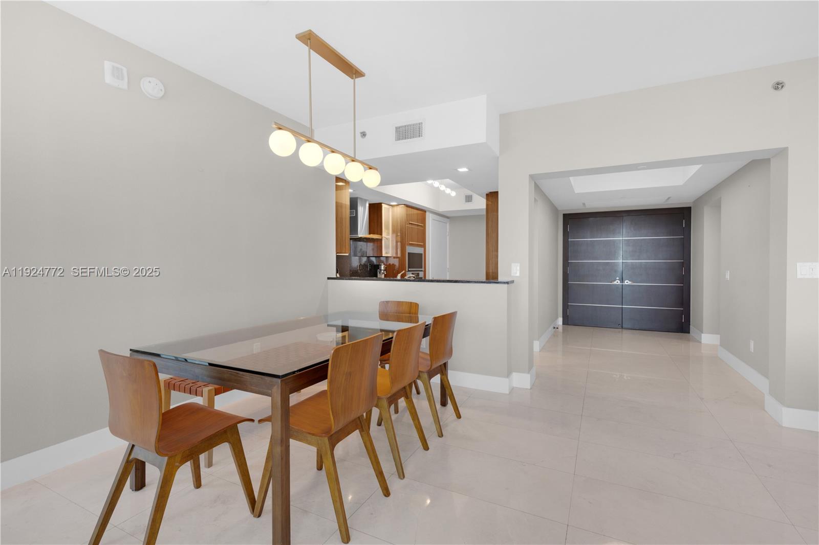 2711 HOLLYWOOD BEACH CONDO - Residential Lease