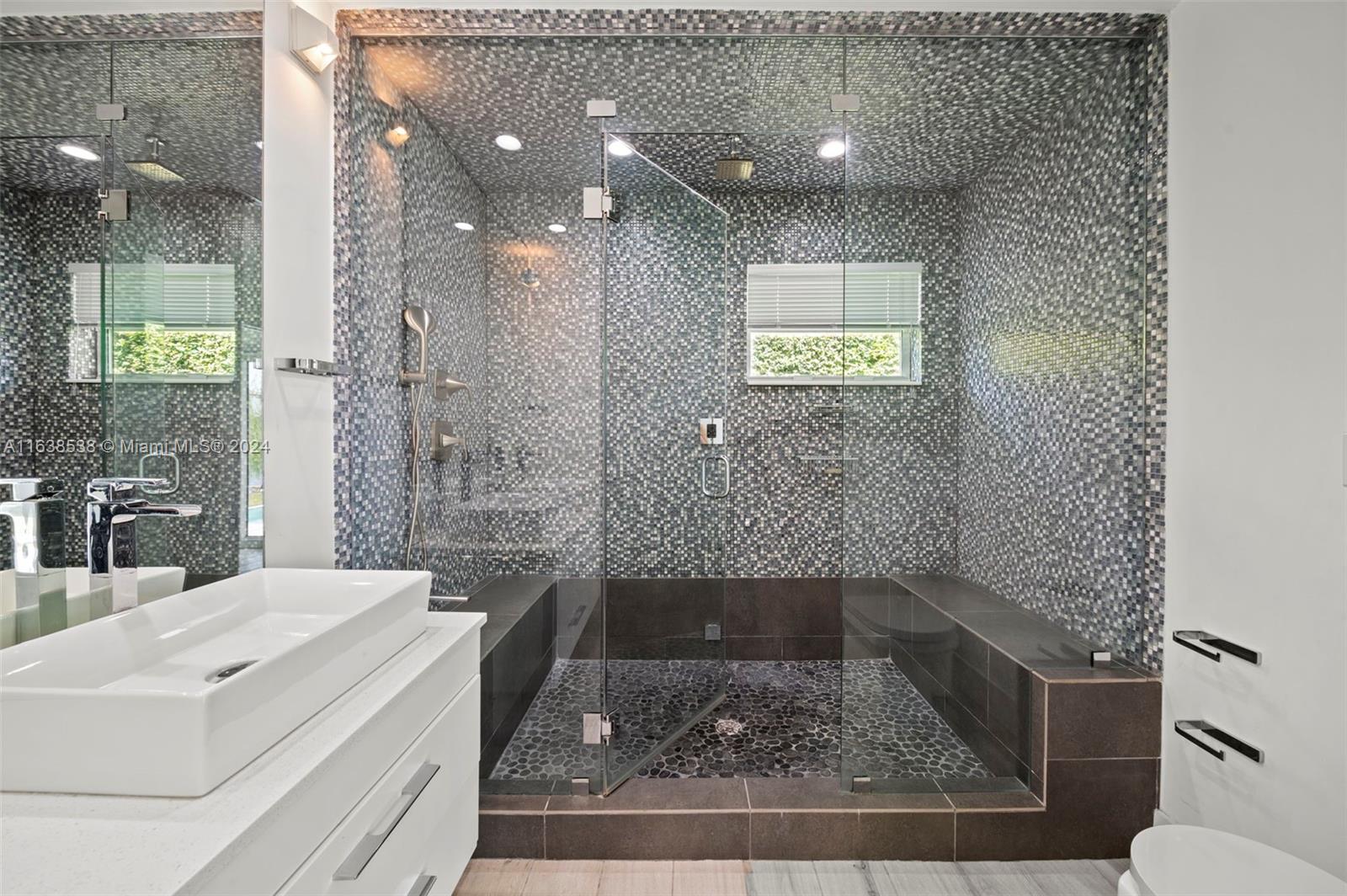 CORAL BAY SEC B - Residential