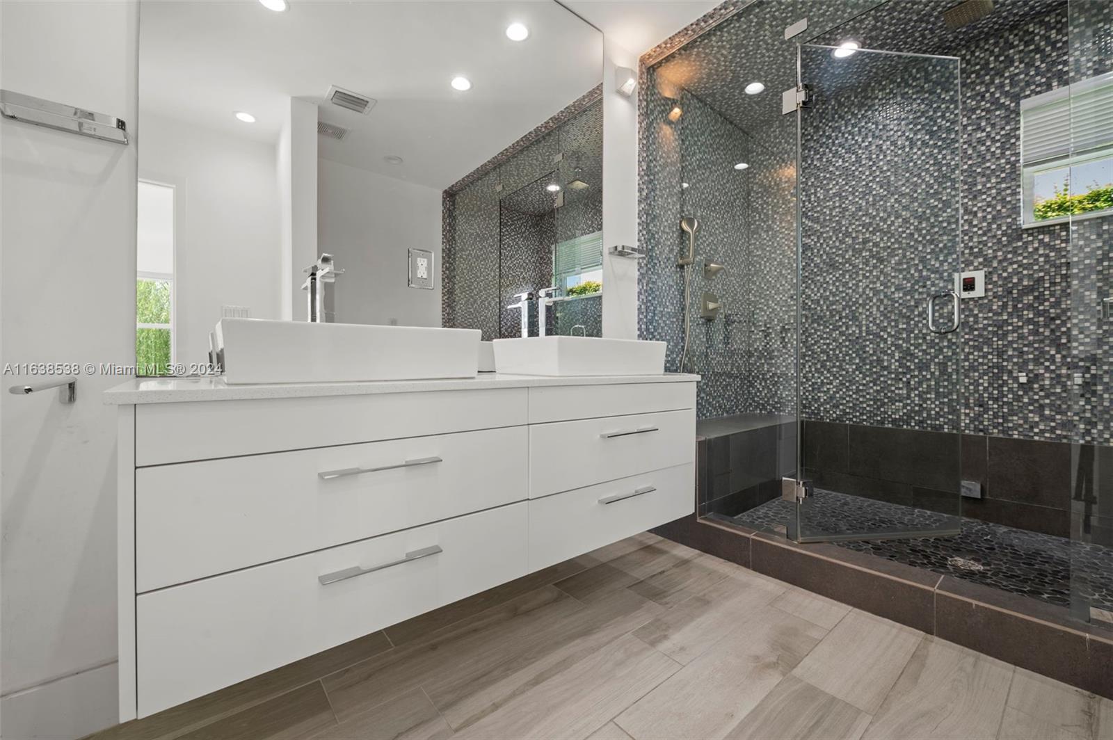 CORAL BAY SEC B - Residential