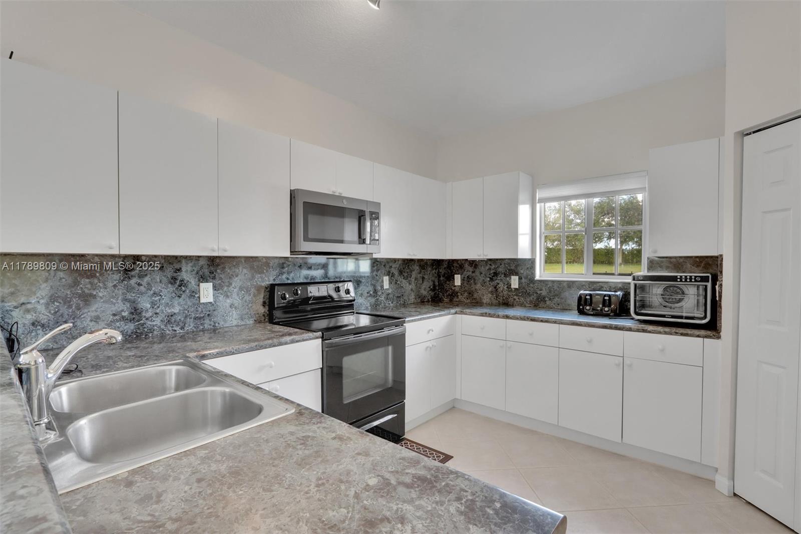 BAYWINDS POD H - Residential