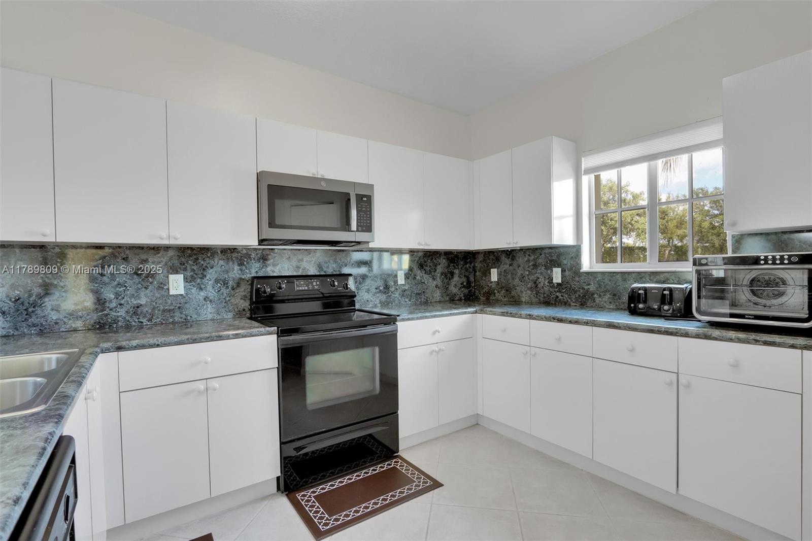 BAYWINDS POD H - Residential