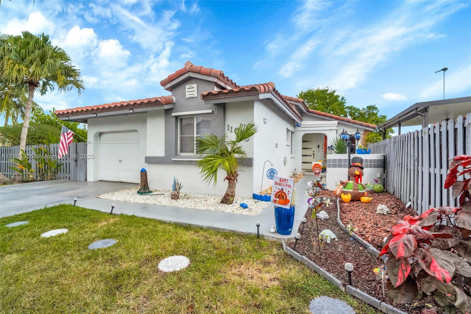 SUNFISH AT THE HAMMOCKS - Residential
