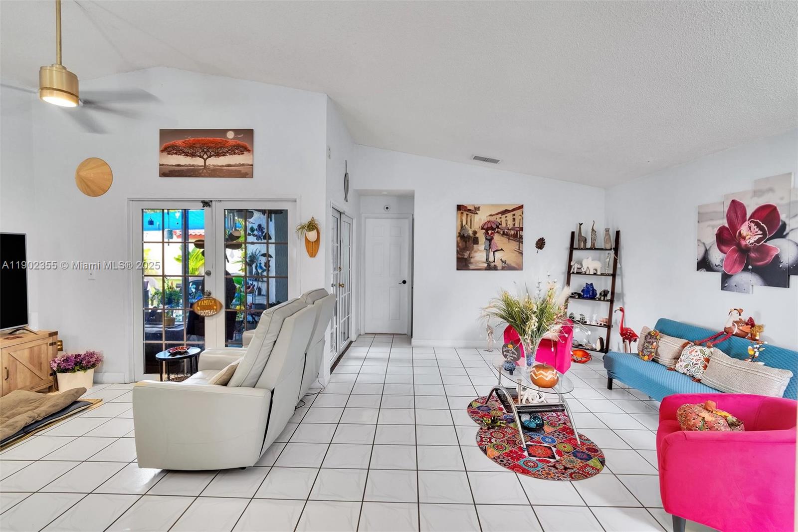 SUNFISH AT THE HAMMOCKS - Residential