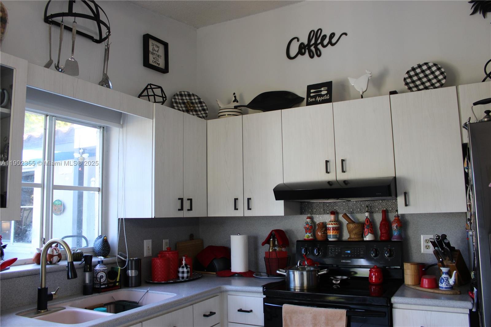 SUNFISH AT THE HAMMOCKS - Residential