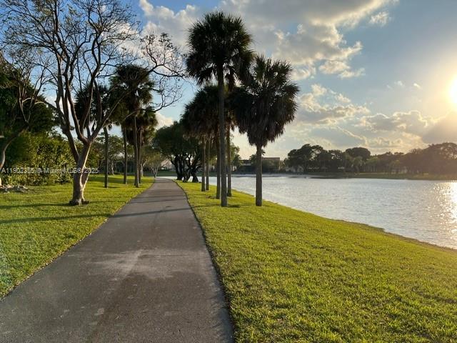 SUNFISH AT THE HAMMOCKS - Residential