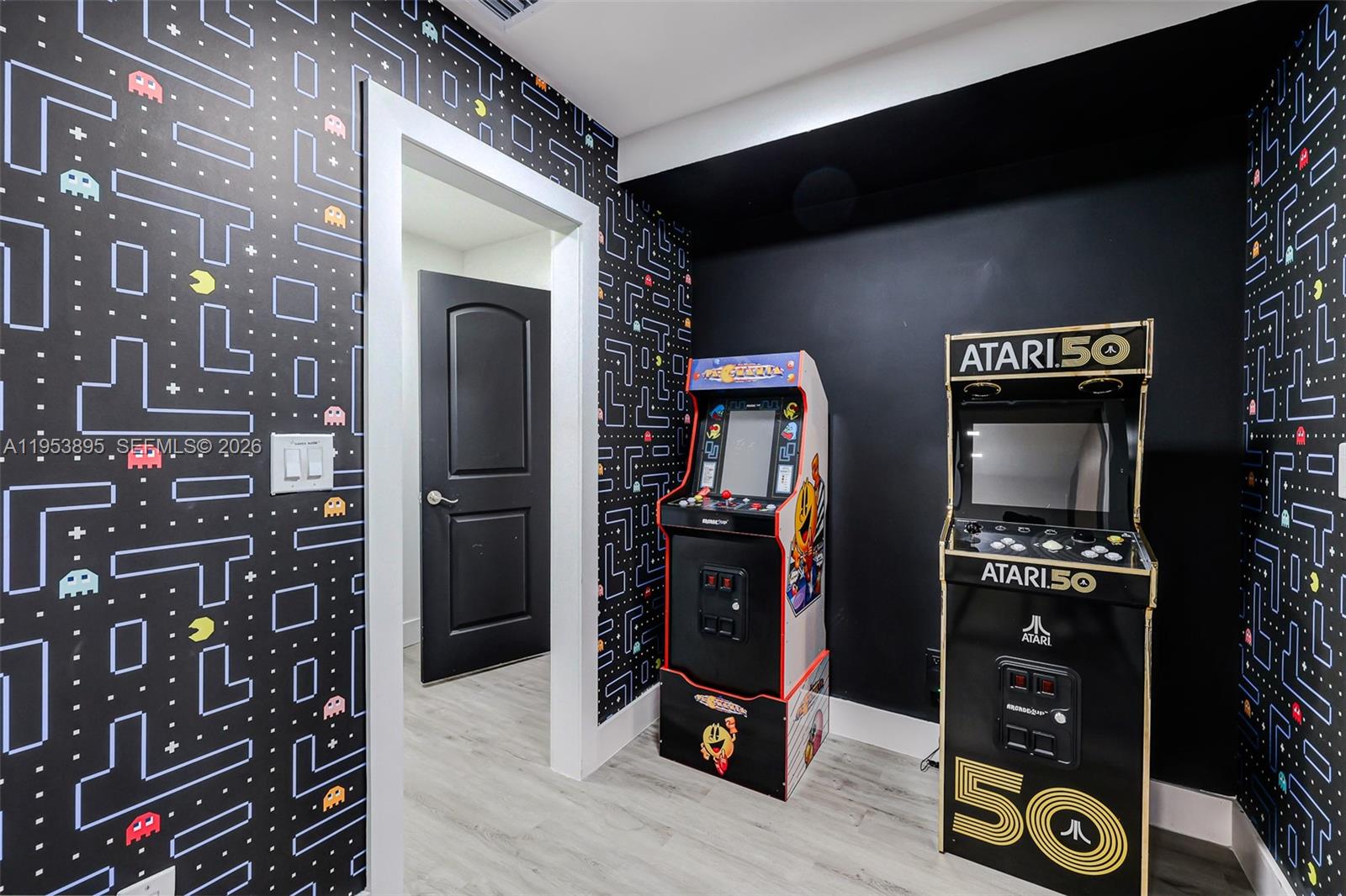 KENDALE SOUTH SEC 3 PART - Residential