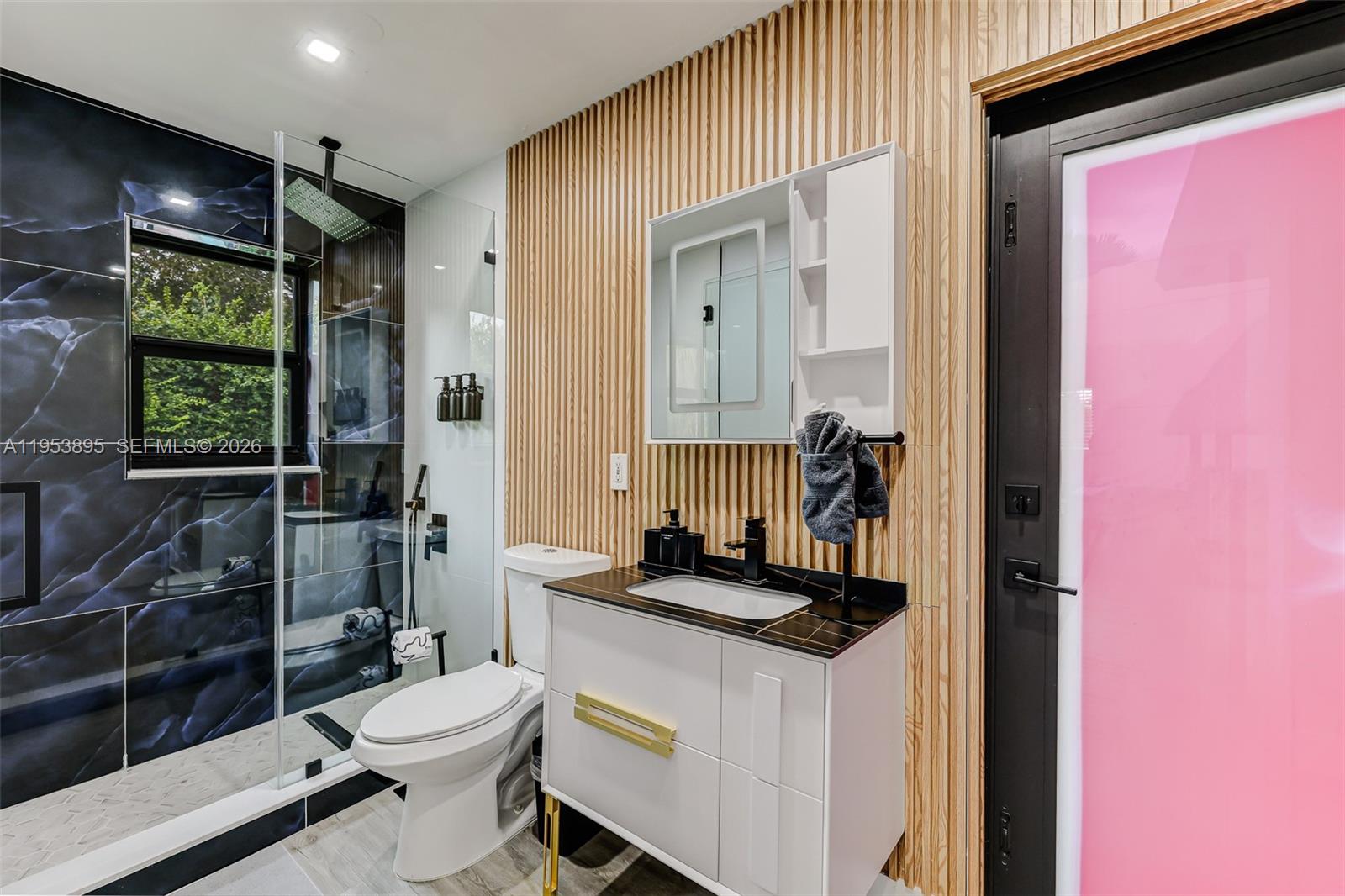 KENDALE SOUTH SEC 3 PART - Residential