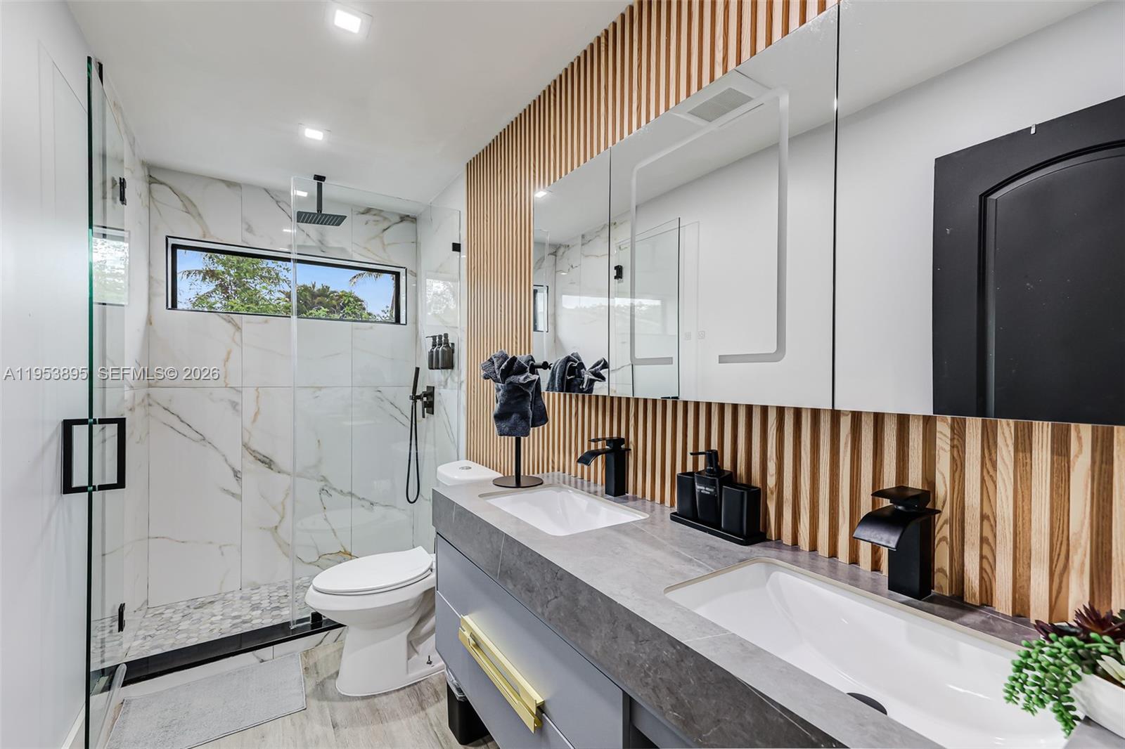 KENDALE SOUTH SEC 3 PART - Residential