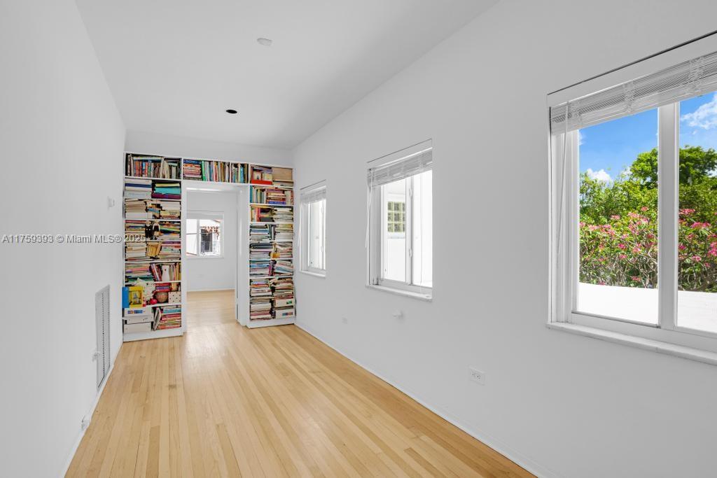 BEACH VIEW ADDN - Residential