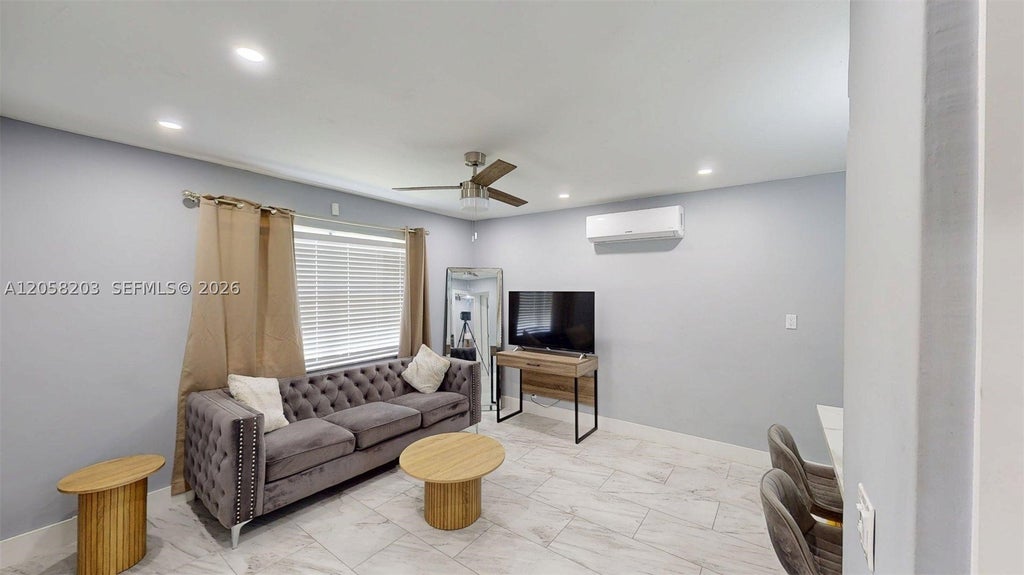 Photo of 1904 SW 28th St, Fort Lauderdale, FL 33315 (MLS # A12058203)