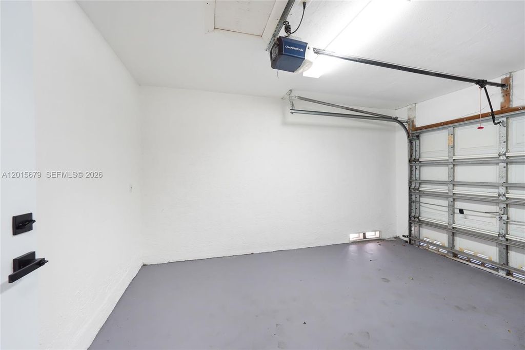 Photo of 1529 NW 1st Ave, Fort Lauderdale, FL 33311 (MLS # A12015679)